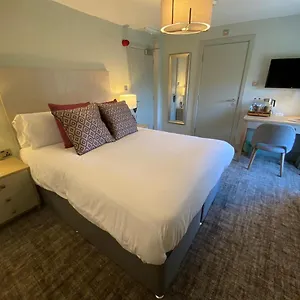 The Scotts Arms Village Hotel